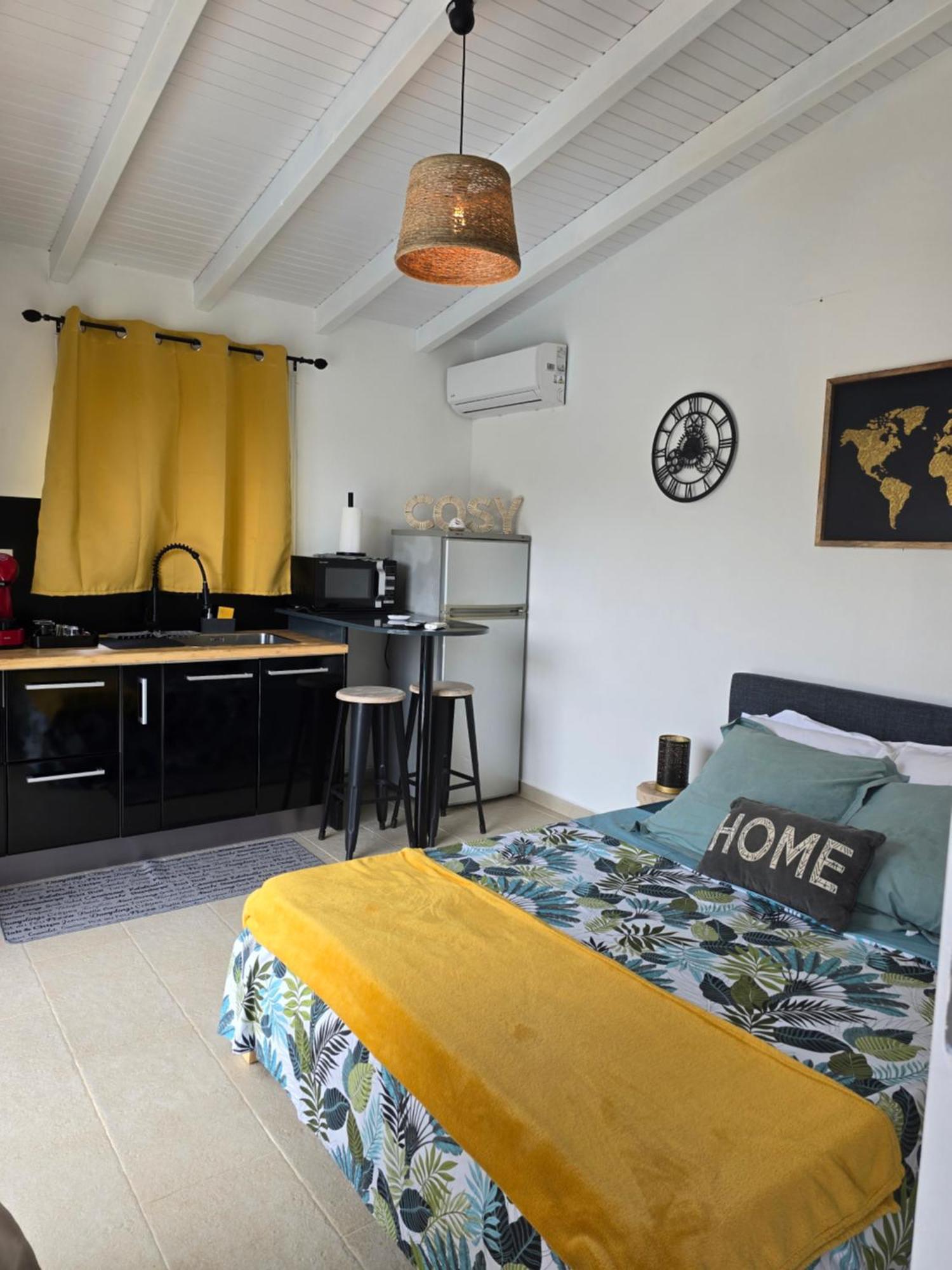 Villa Belsoley Les Abymes Exteriör bild