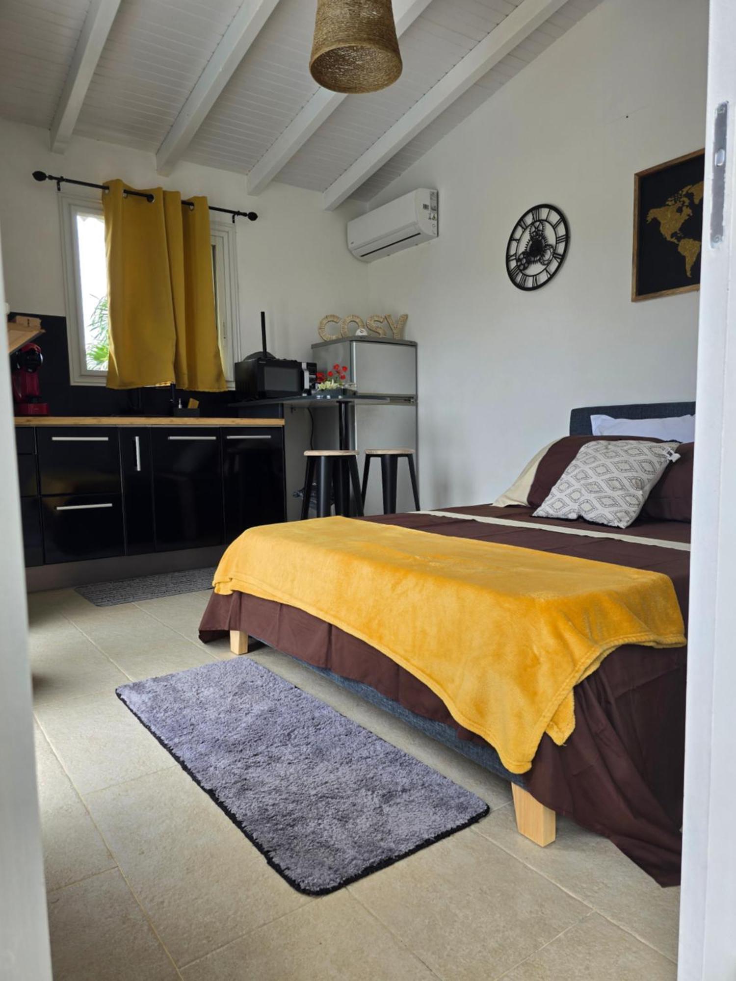 Villa Belsoley Les Abymes Exteriör bild